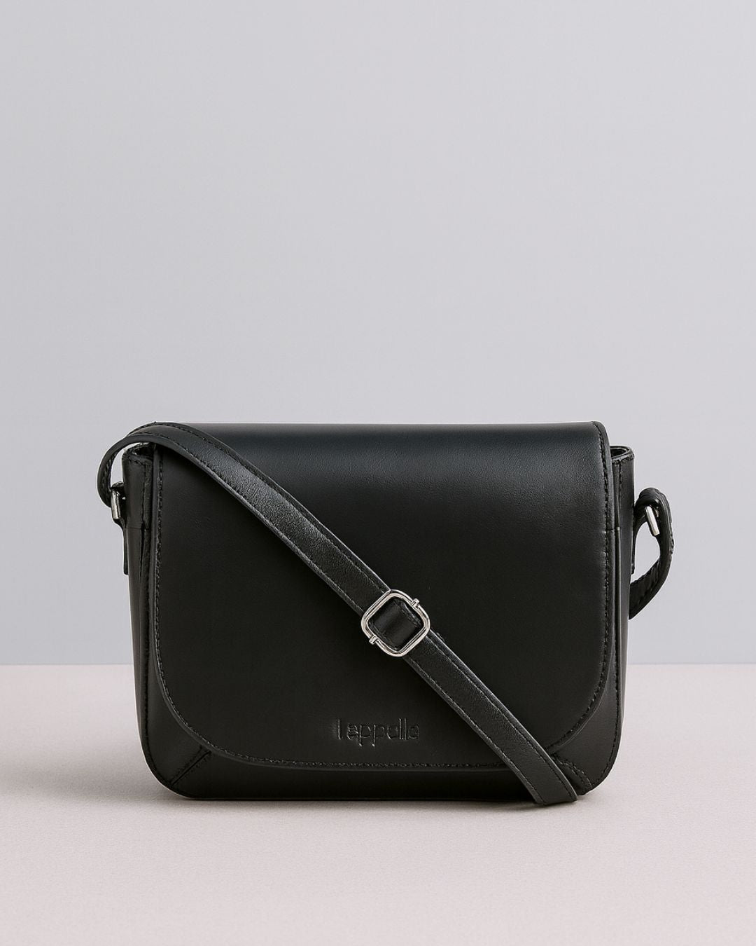 Sienna Leather Crossbody Bag