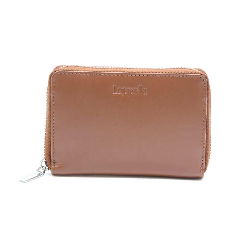 Eva soft leather purse in tan. Closed front shot